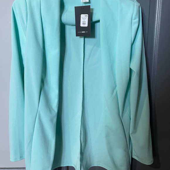 Womens pant/blazer suit - Picture 3 of 3